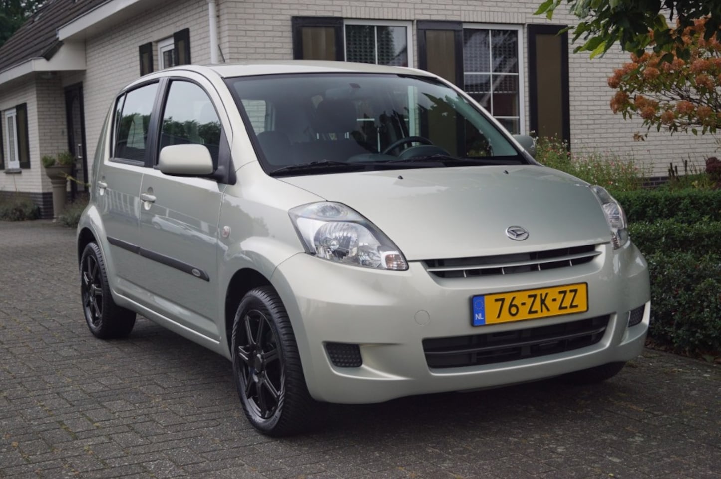 Daihatsu Sirion - 2 1.3-16V (91pk) Prestige 5-Deurs 1ste Eigenaar! 80DKM NAP Airco/15inch LM - AutoWereld.nl