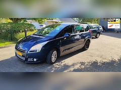 Peugeot 5008 - 1.6 HDiF ST 7p. bj 2011 automaat