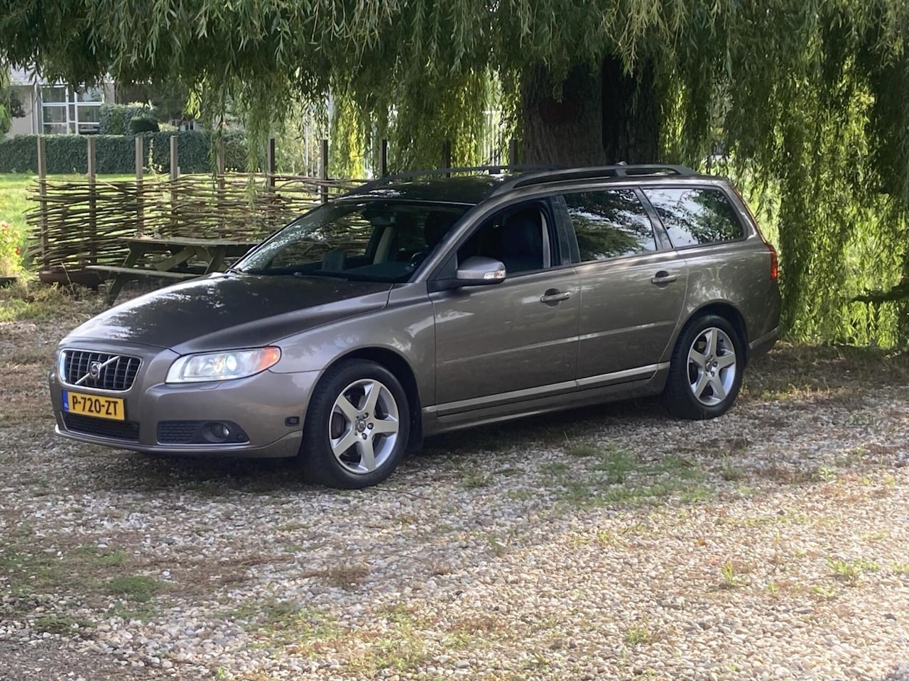 Volvo V70 - 2.5T Aut. Momentum - AutoWereld.nl