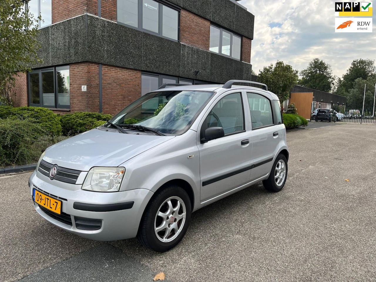 Fiat Panda - 1.2 Sky Automaat Airco Boekjes N.A.P - AutoWereld.nl