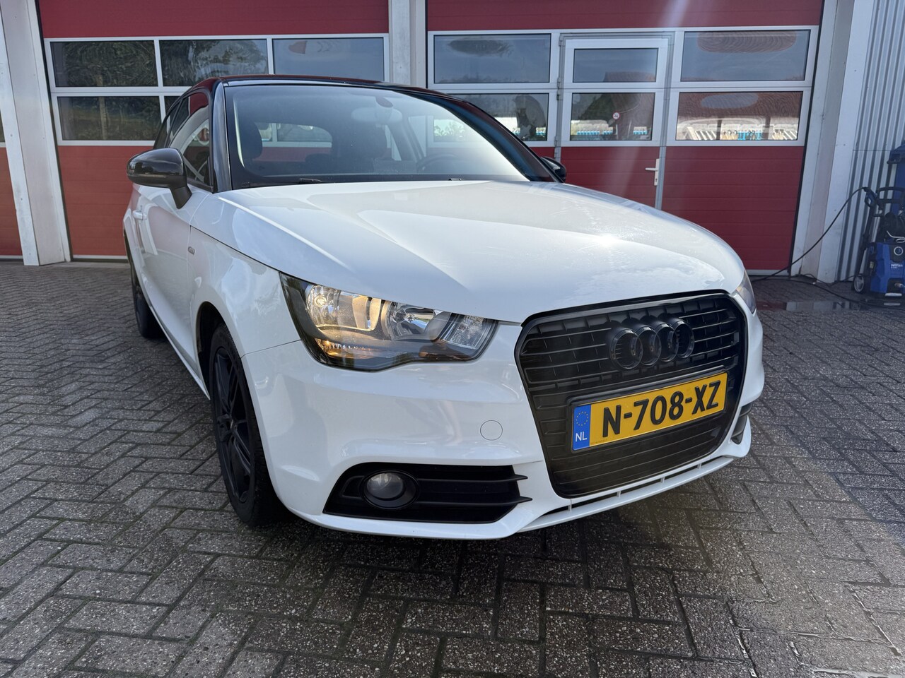 Audi A1 - 1.2 TFSI 86 PK | Attraction | Navigatie | Climate Control | Stoelverwarming | S-Line | - AutoWereld.nl