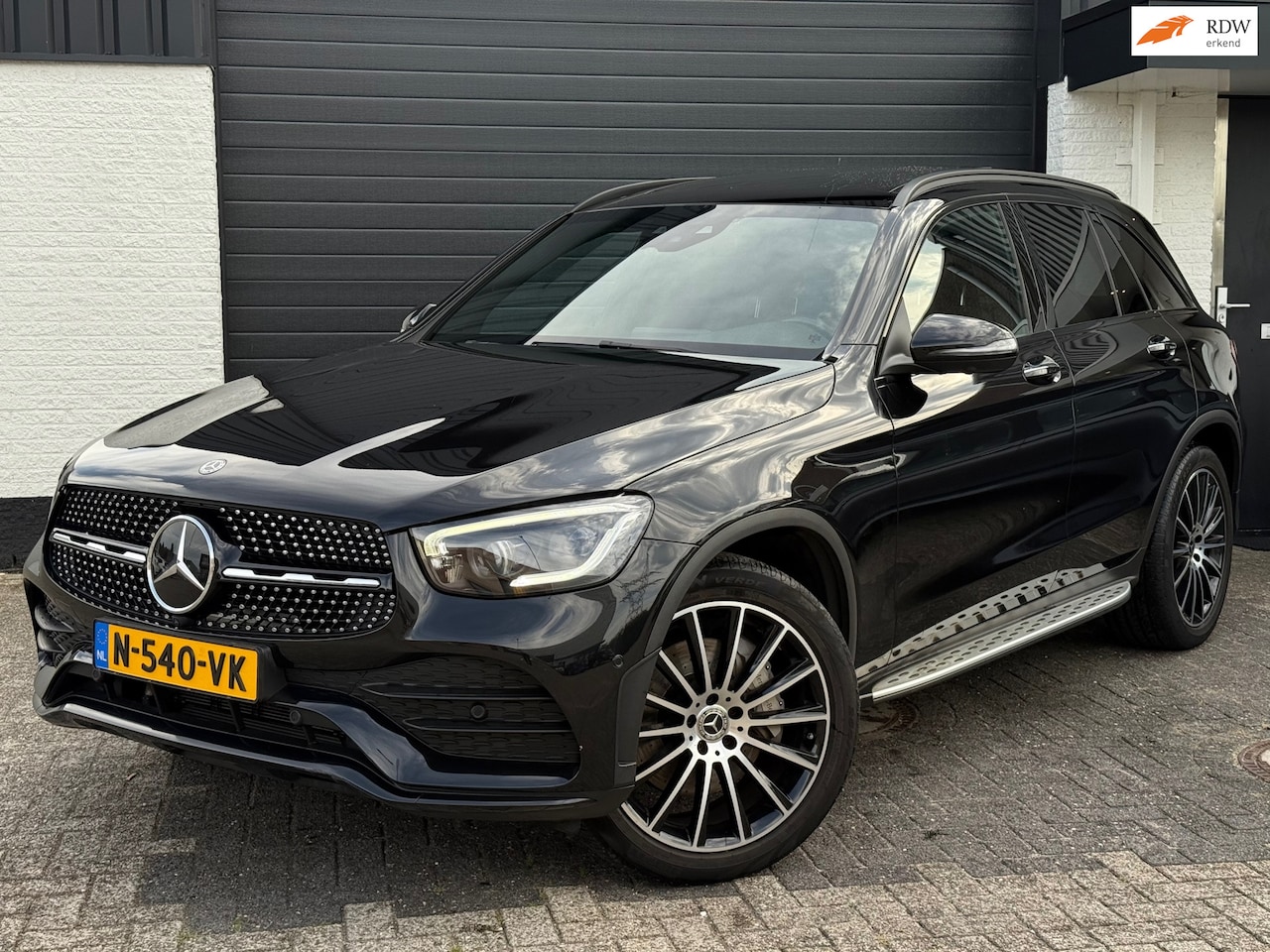 Mercedes-Benz GLC-klasse - 200 4MATIC Premium Plus Mercedes-Benz GLC 200 4MATIC | AMG | Burmester | Panoramadak | Luc - AutoWereld.nl