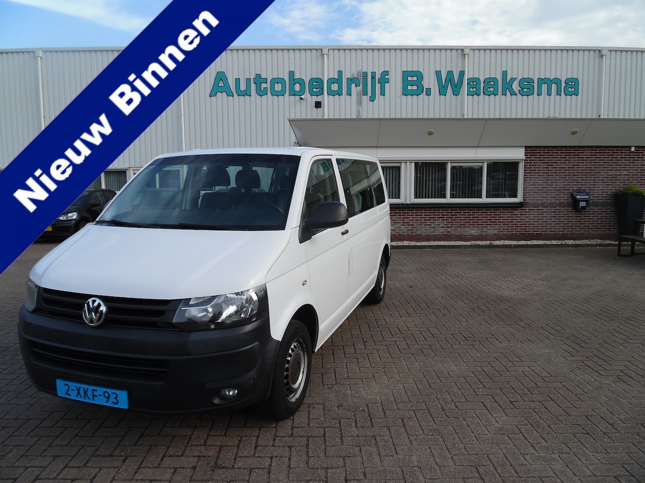 Volkswagen Transporter Kombi - 2.0 TDI L1H1 Trendline Baseline BTW Auto - AutoWereld.nl