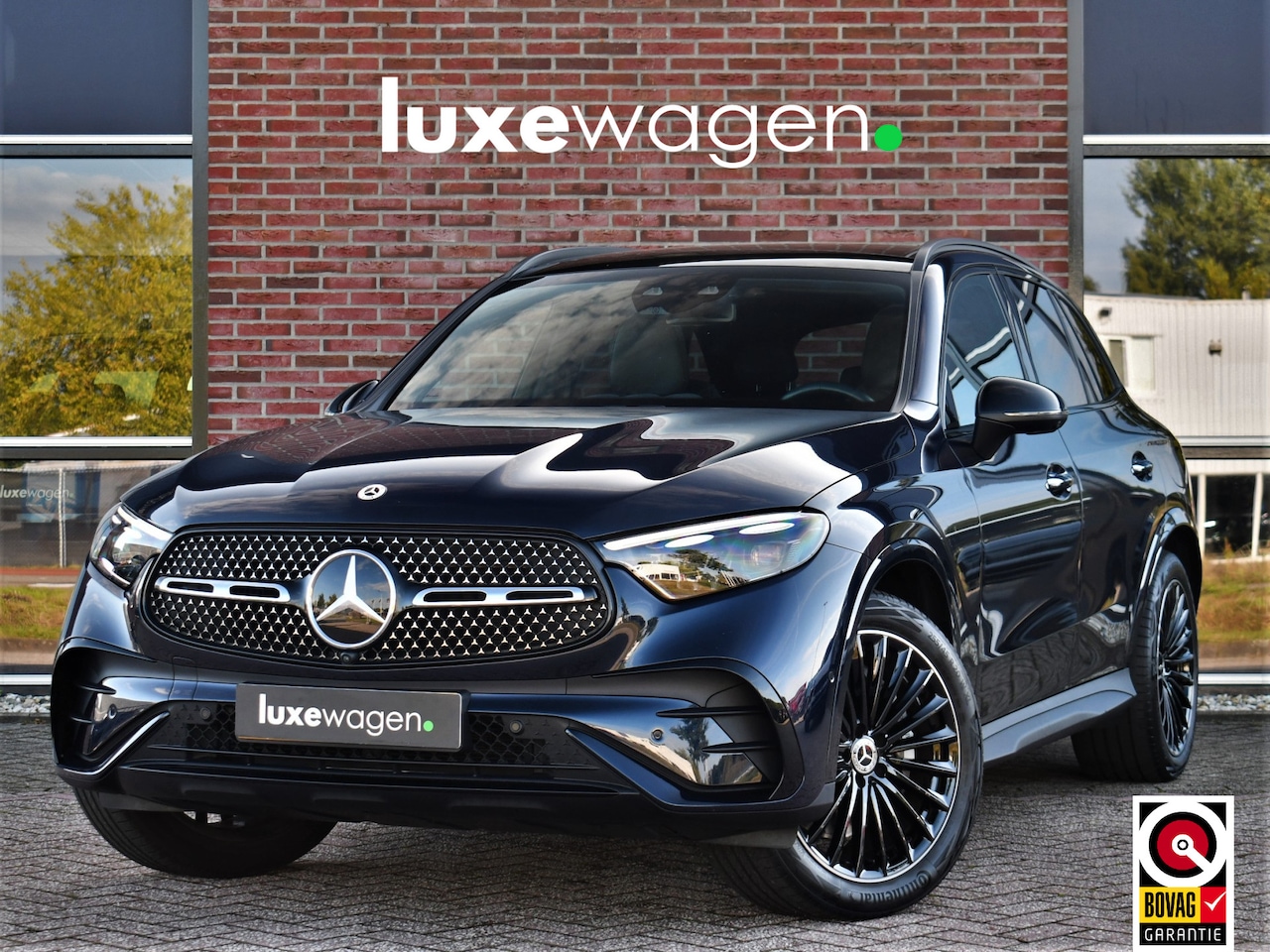 Mercedes-Benz GLC-klasse - 400e 4M AMG Pano Luchtv Distr Burm HUD 360 - AutoWereld.nl