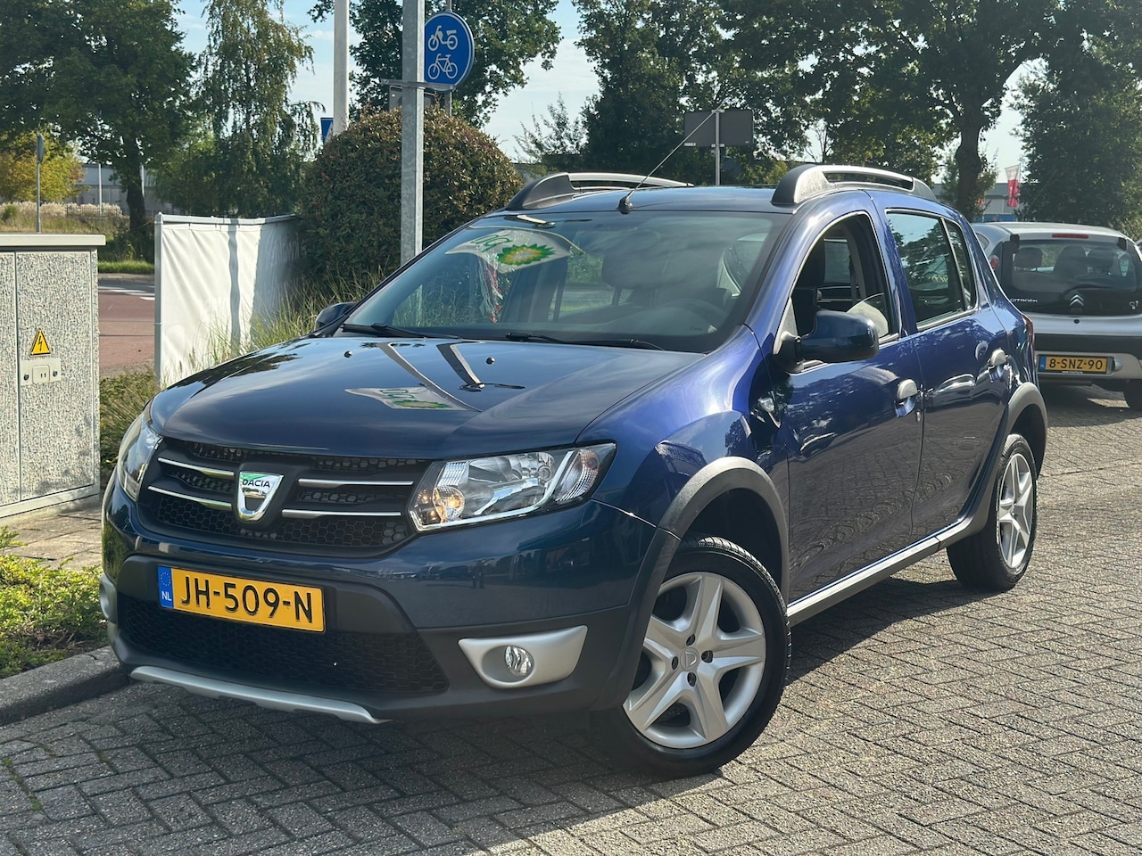 Dacia Sandero Stepway - 0.9 TCe Lauréate airco navigatie - AutoWereld.nl