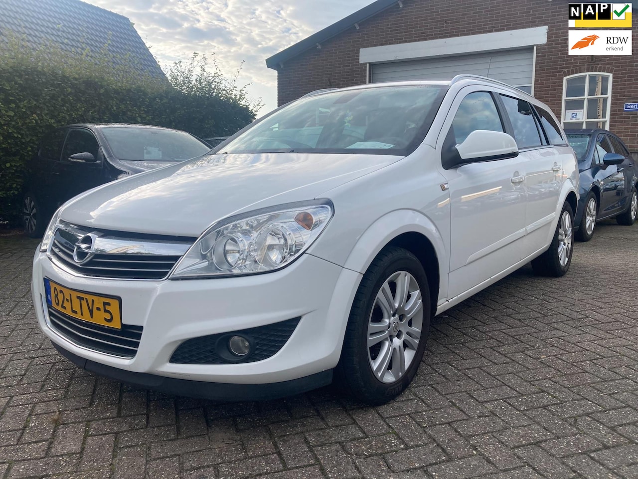 Opel Astra Wagon - 1.6 Cosmo Bj 2010. Leer , Navi, Cruise, Clima, APK TOT 04-2026 - AutoWereld.nl