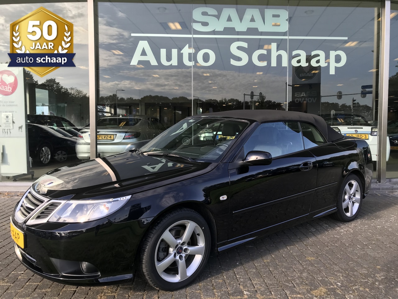 Saab 9-3 Cabrio - 1.8t Vector Automaat | Rijklaar incl garantie | Parkeersensoren Stoelverwarming Alarm Leer - AutoWereld.nl