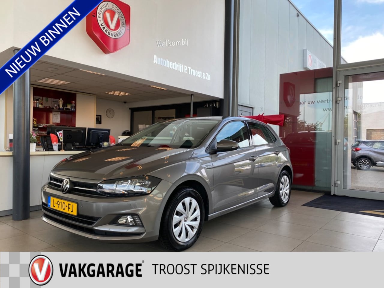Volkswagen Polo - 1.0 TSI Highline 1.0 TSI Highline,1e Eigenaar 100% Onderhouden,Navigatie,Parkeerassistent,Climate&Cruisecon - AutoWereld.nl