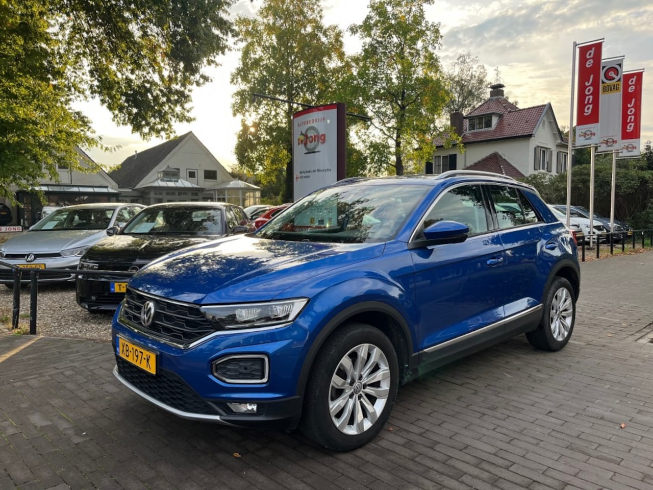 Volkswagen T-Roc - 1.5 TSI SPORT 150PK / DIGI COCKPIT / CAMERA / AFN. TREKHAAK - AutoWereld.nl