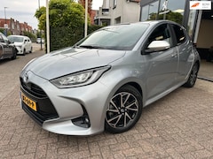 Toyota Yaris - 1.5 Hybrid 115 First Edition|Carplay|Camera|LM Velgen