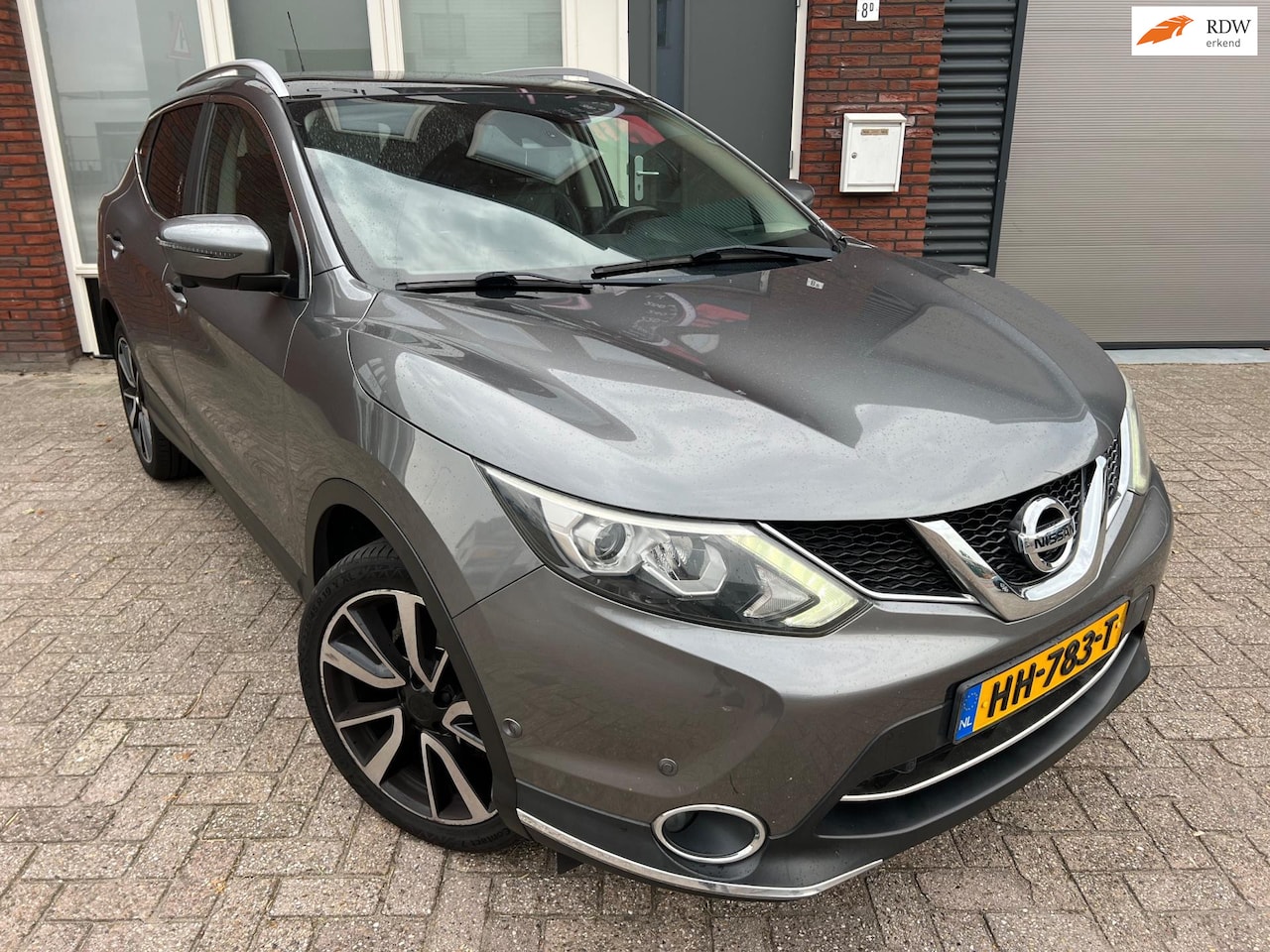 Nissan Qashqai - 1.2 Tekna / Leder / Pano / 360 Camera / PDC / Navi / AUT - AutoWereld.nl
