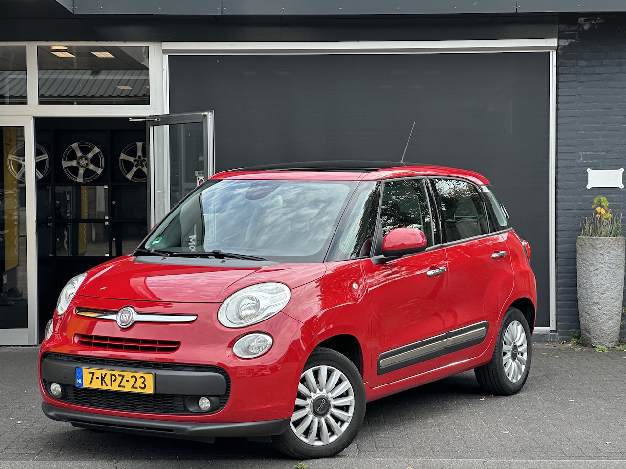 Fiat 500 L - 0.9 TwinAir Lounge CRUISE / CLIMA / PANO / BLUETOOTH - AutoWereld.nl