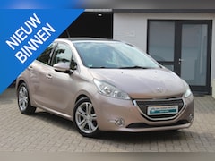 Peugeot 208 - 1.6 VTi Allure ECC, Trekhaak, Navigatie, Cruise Controle, Panoramadak