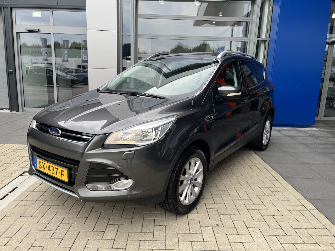 Ford Kuga - 1.5 Titanium | Trekhaak | Camera | Parkeersensoren v+a | El. achterklep | Apple Carply/ An - AutoWereld.nl