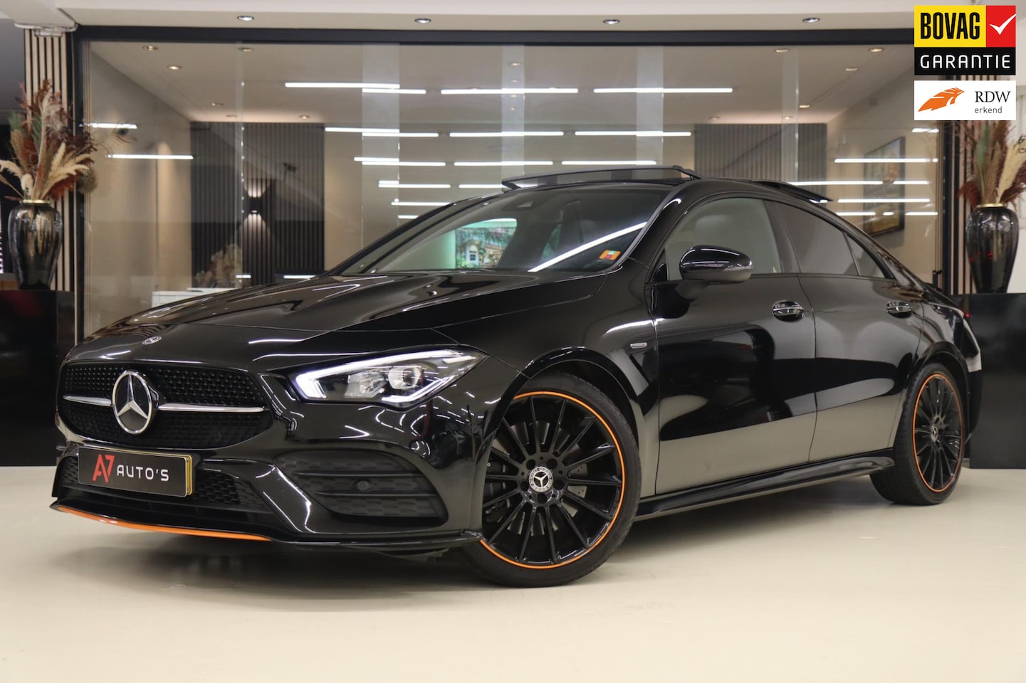 Mercedes-Benz CLA-Klasse - 250 ORANGE EDITION PANO/CARPLAY/KEYLESS/CAM/NAVI/VOL - AutoWereld.nl