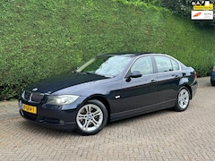 BMW 3-serie - 318i /AUTOMAAT/XENON/LEER/STVERWRMNG/MEMORY/