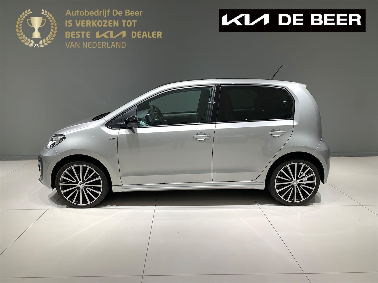 Volkswagen Up! - 1.0 60PK 5D BMT High up, R-line - AutoWereld.nl