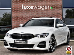 BMW 3-serie - 320i M-Sport Pano 19inch Laser HiFi Shadowline