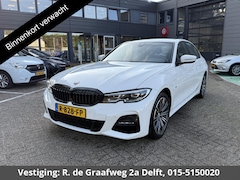 BMW 3-serie - 320e M-Sport Business Plus Edition Shadow Line | Stoelverwarming | Parkeersensoren |
