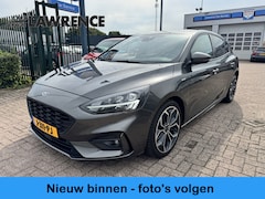 Ford Focus - 1.0 EcoBoost ST-Line | Airco | Apple/Android | Navi | 4-Seizoenen banden | % Bovag Occasio