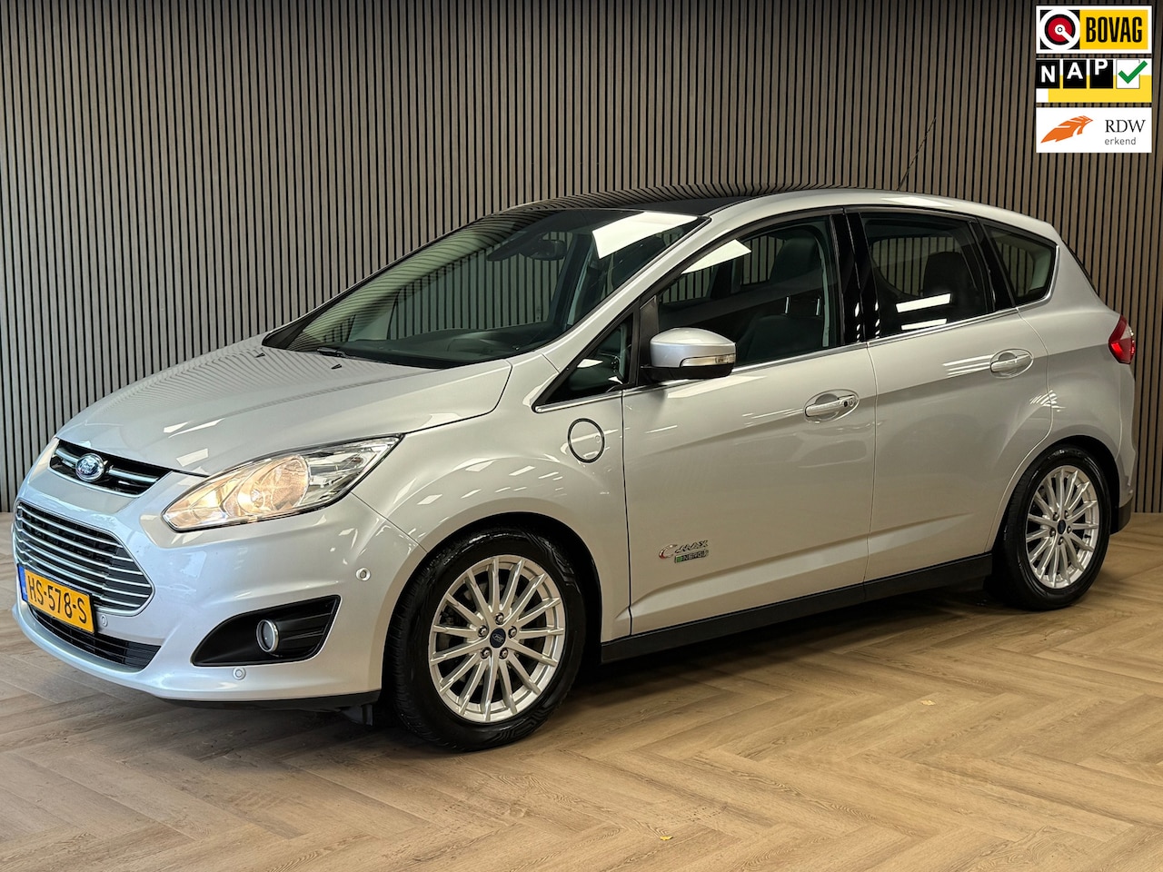 Ford C-Max - 2.0 Plug-in Hybrid Titanium Plus PANORAMA NAVIGATIE LEDER PDC CAMERA - AutoWereld.nl