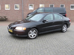 Volvo S60 - 2.4 D5 185Pk Edition I * Trekhaak * Clima * Lichtmetalen velgen
