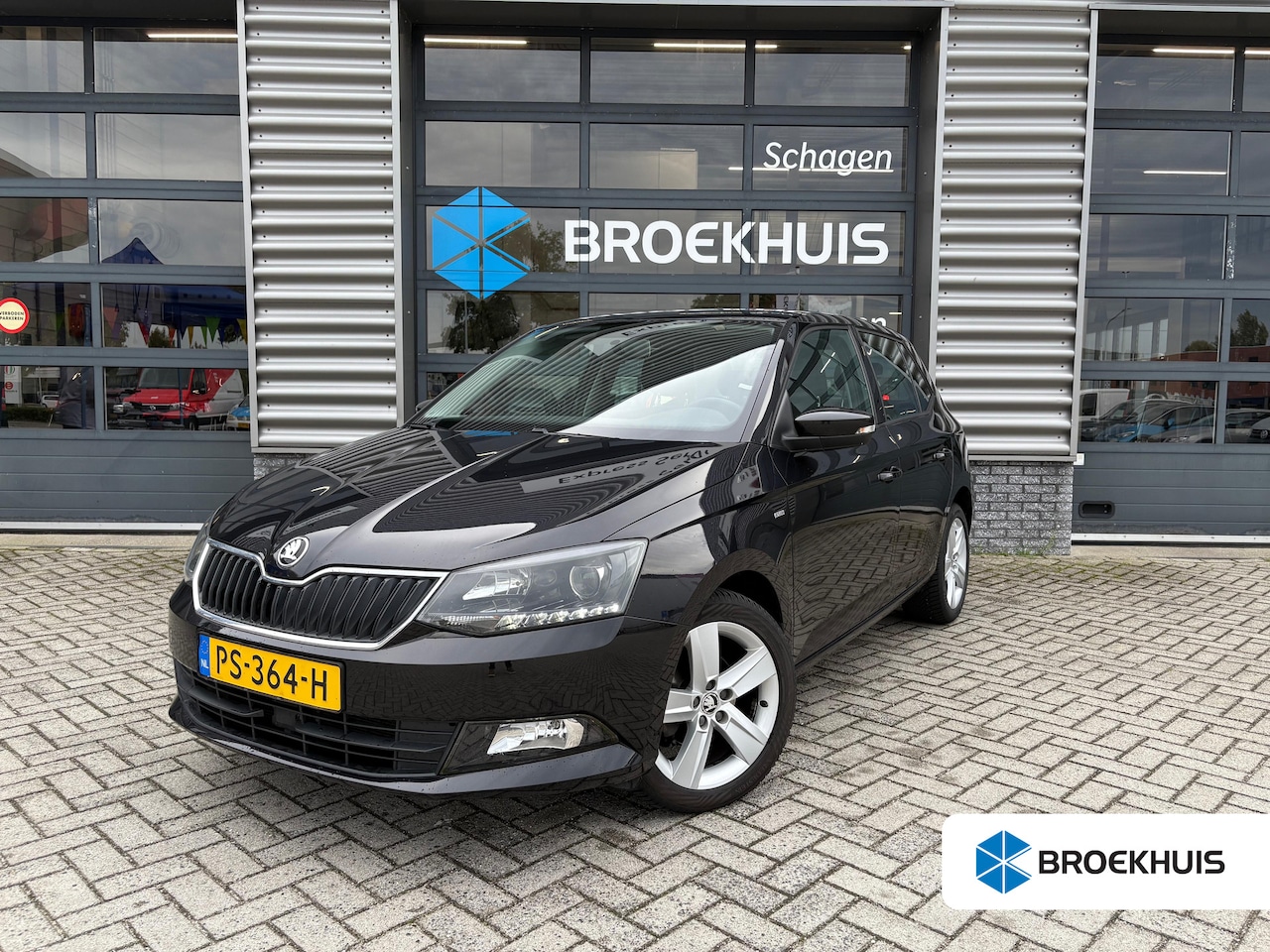 Skoda Fabia - | Airco | Cruise control | DAB | LMV | Parkeersensoren | Navigatie | - AutoWereld.nl