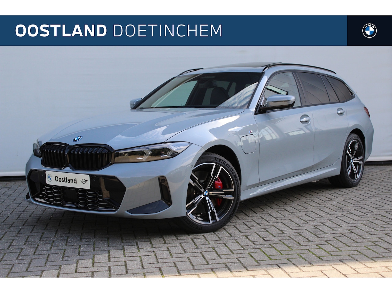 BMW 3-serie Touring - 330e High Executive M Sport Automaat / Panoramadak / M Sportstoelen / Adaptieve LED / M Ad - AutoWereld.nl