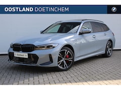 BMW 3-serie Touring - 330e High Executive M Sport Automaat / Panoramadak / M Sportstoelen / Adaptieve LED / M Ad
