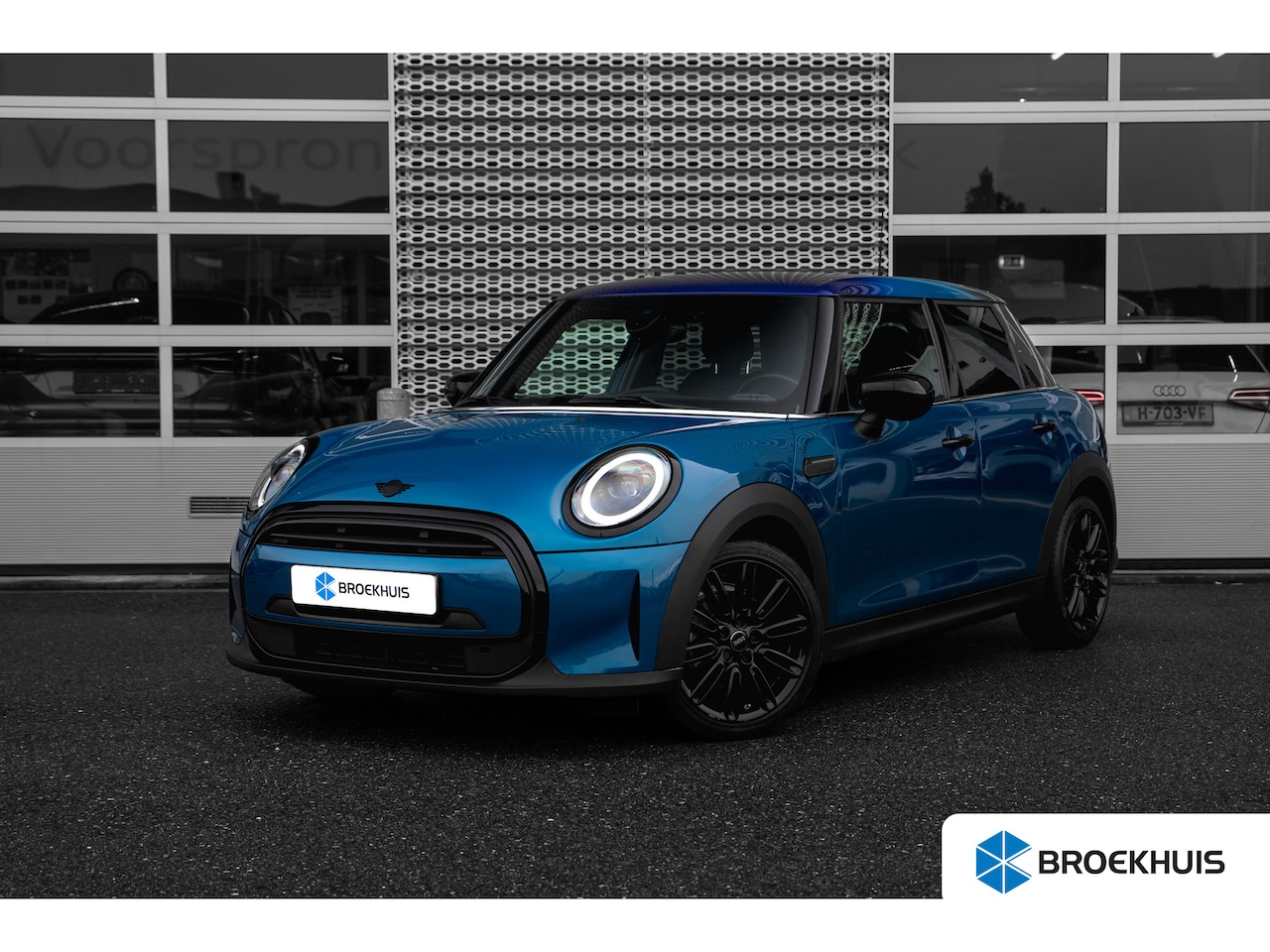 MINI Cooper - Mini 1.5 136pk Classic | Achteruitrijcamera | Stoelverwarming | 17" | Parkeerhulp Achter - AutoWereld.nl