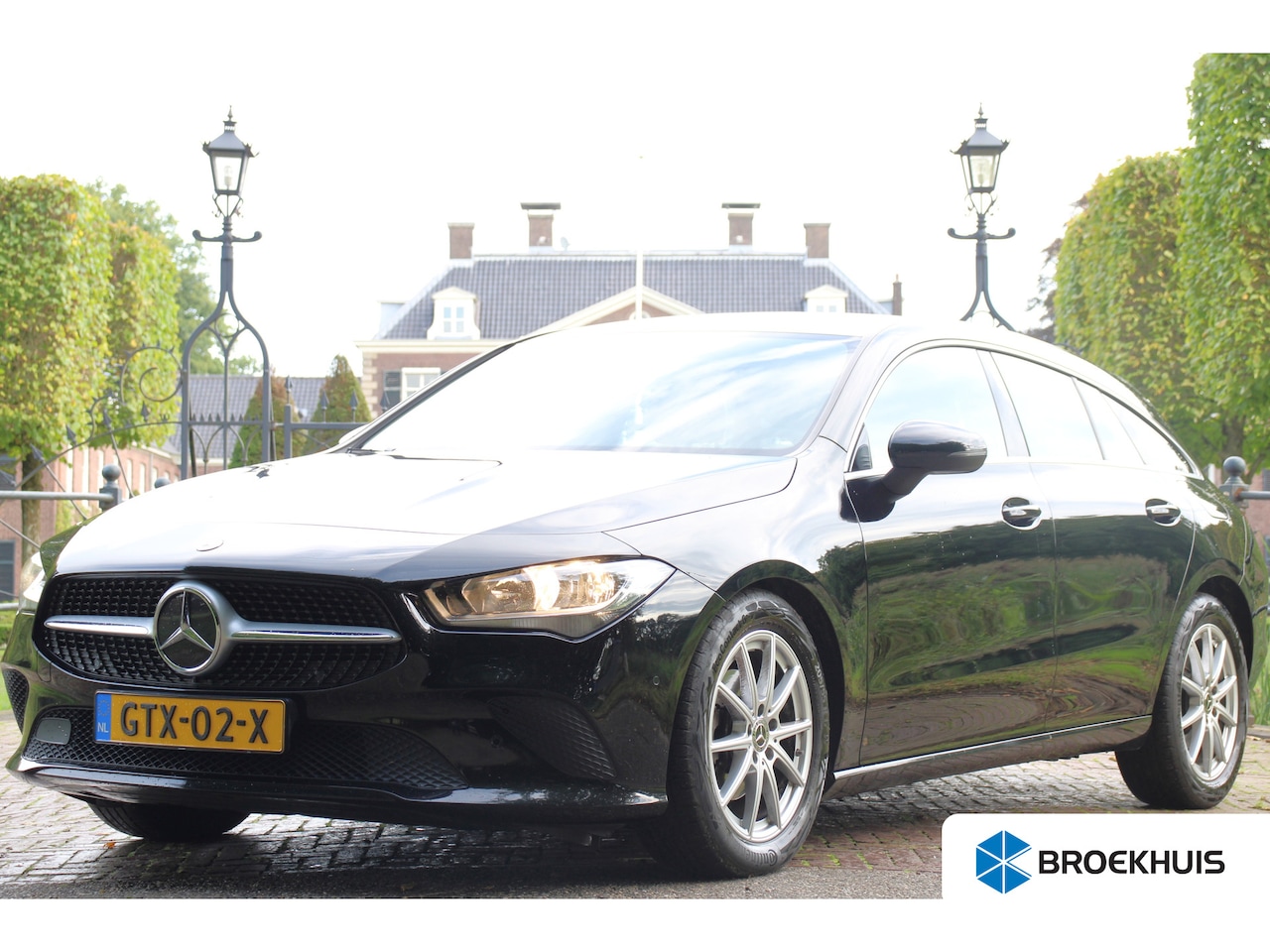 Mercedes-Benz CLA-klasse Shooting Brake - 180 PREMIUM PLUS AUTOMAAT | DEALER OH! | STOELVERWARMING | NAVI | CLIMA | CRUISE | PARK SE - AutoWereld.nl