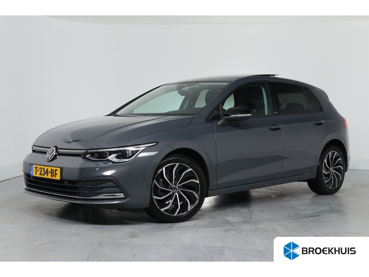 Volkswagen Golf - 1.0 eTSI Life Business | Open Dak | Sfeer Verlichting | Leder | Virtual | IQ LED | Stoel/S - AutoWereld.nl