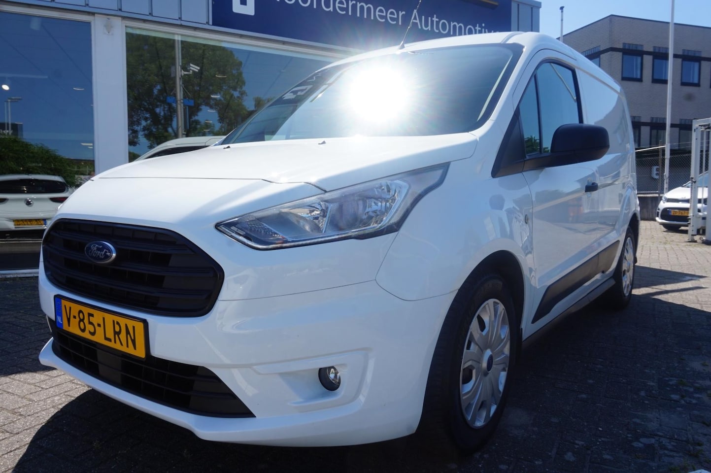 Ford Transit Connect - 1.0 Ecoboost 74Kw L1 |Airco|Schuifdeur|Navi|Cruise|Camera - AutoWereld.nl