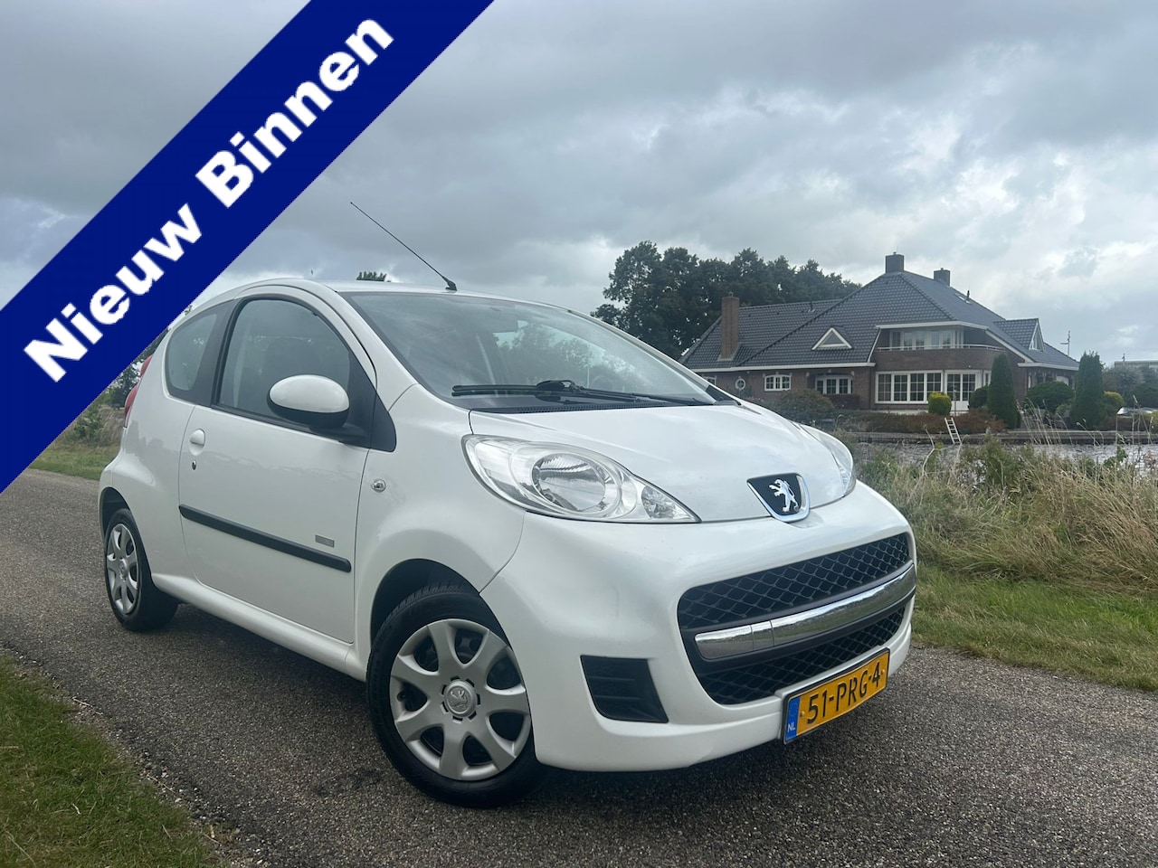 Peugeot 107 - 1.0-12V Millesim 200 Airco / Toerenteller / Zeer nette staat! - AutoWereld.nl