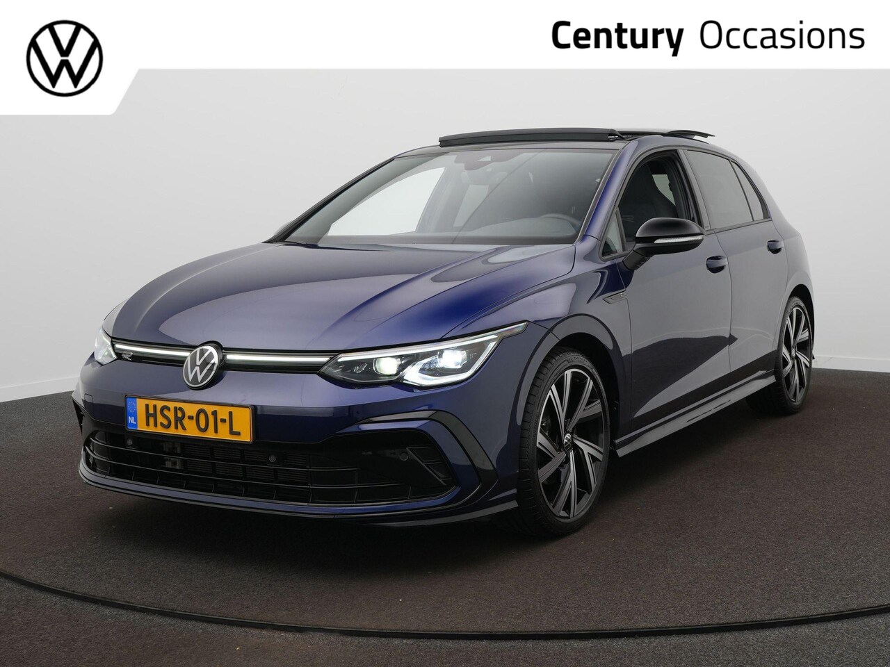 Volkswagen Golf - 1.5 eTSI R-Line Business / Panodak / Adap. Cruise / Camera - AutoWereld.nl