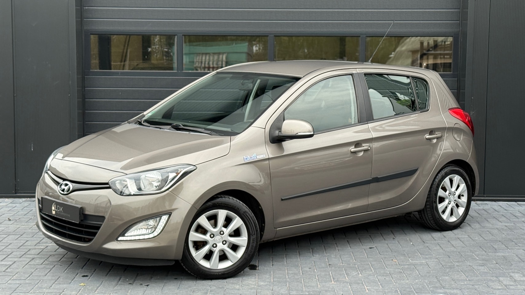 Hyundai i20 - 1.2i i-Deal Airco|Cruise|Trekhaak - AutoWereld.nl