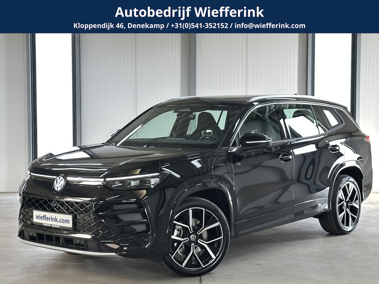 Volkswagen Tayron - 1.5 eHybrid R-Line 272pk | Elek. Trekhaak | 360 camera | Pano | Stoel- en stuurverwarming - AutoWereld.nl