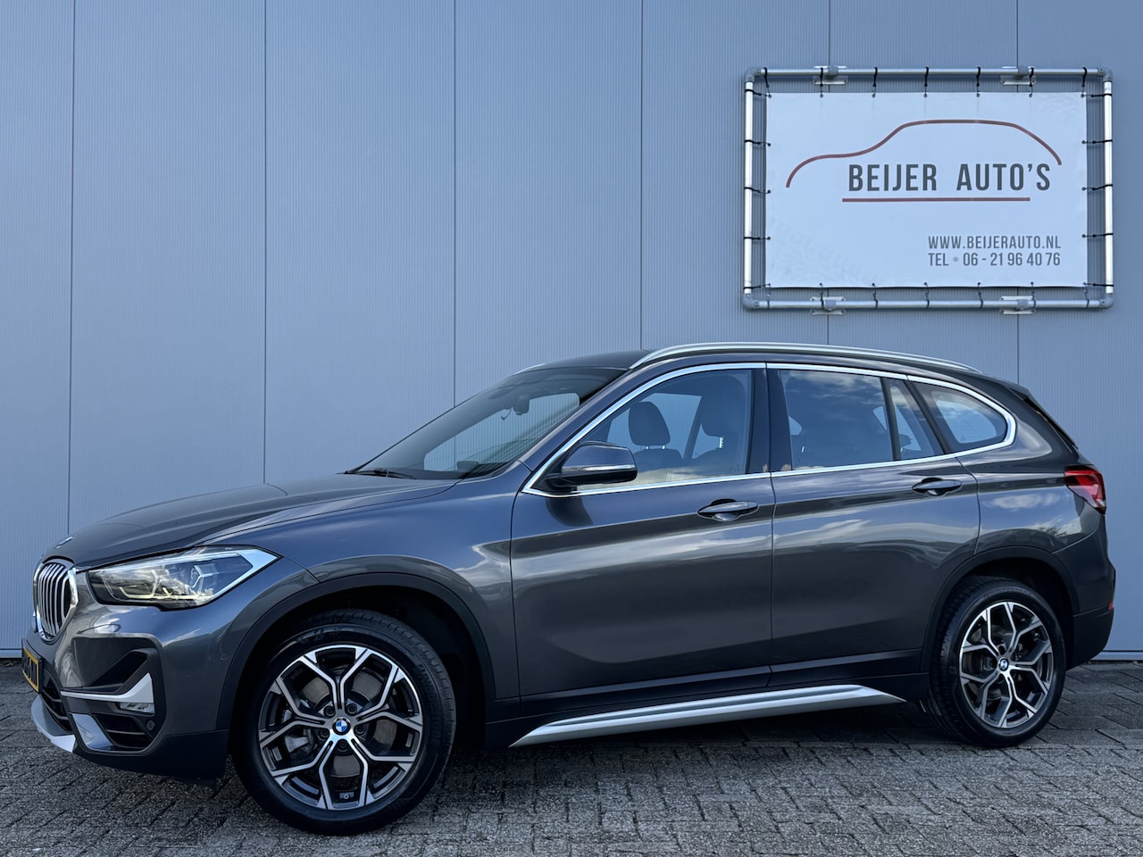 BMW X1 - sDrive20i VDL Nedcar Edition Automaat Navigatie/Camera. - AutoWereld.nl