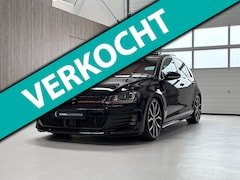 Volkswagen Golf - 2.0 TSI GTI Performance - AKRAPOVIC - PANORAMADAK - LEER - AUTOMAAT - XENON - NAVIGATIE