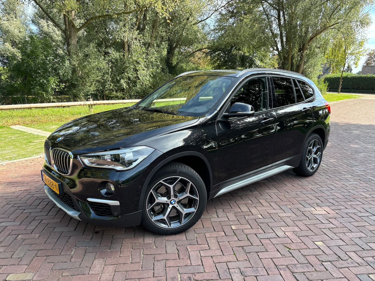 BMW X1 - 2.0i xDrive High Executive - AutoWereld.nl