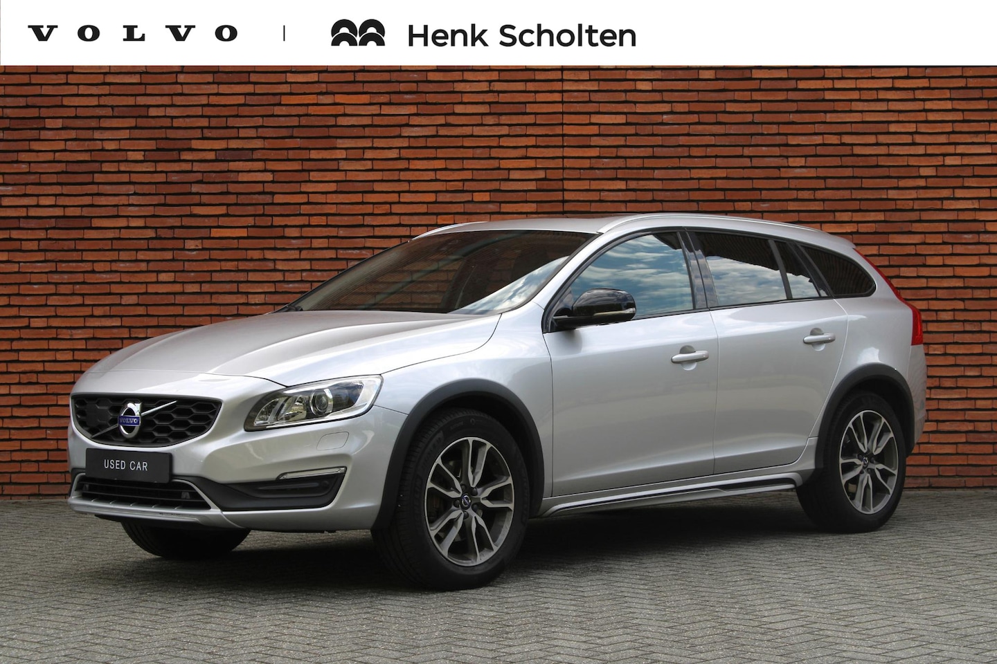 Volvo V60 Cross Country - T5 Automaat Polar+ Luxury | Afneembare Trekhaak | Schuifkanteldak | Powers Seats | Parkeer - AutoWereld.nl