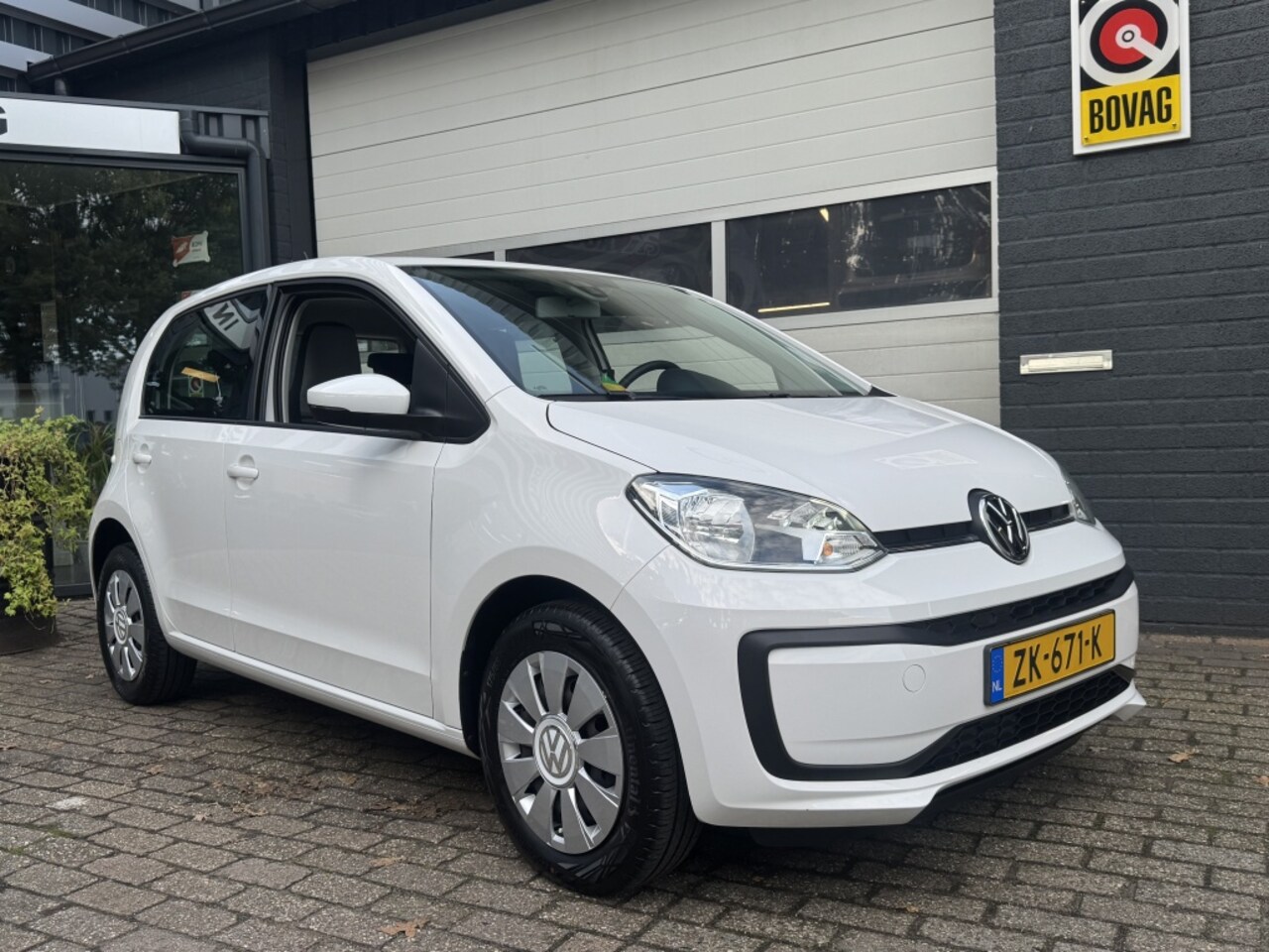 Volkswagen Up! - 1.0 BMT move up! 1.0 BMT move up! - AutoWereld.nl