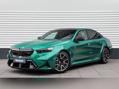 BMW M5 - Sedan | M Drivers Package | Keramisch | Carbon Pack | Stoelventilatie | Bowers & Wilkins |