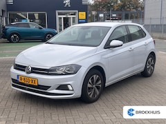 Volkswagen Polo - 1.0 TSI Comfortline Business Navigatie | Parkeersensoren voor + achter | Carplay | Bluetoo