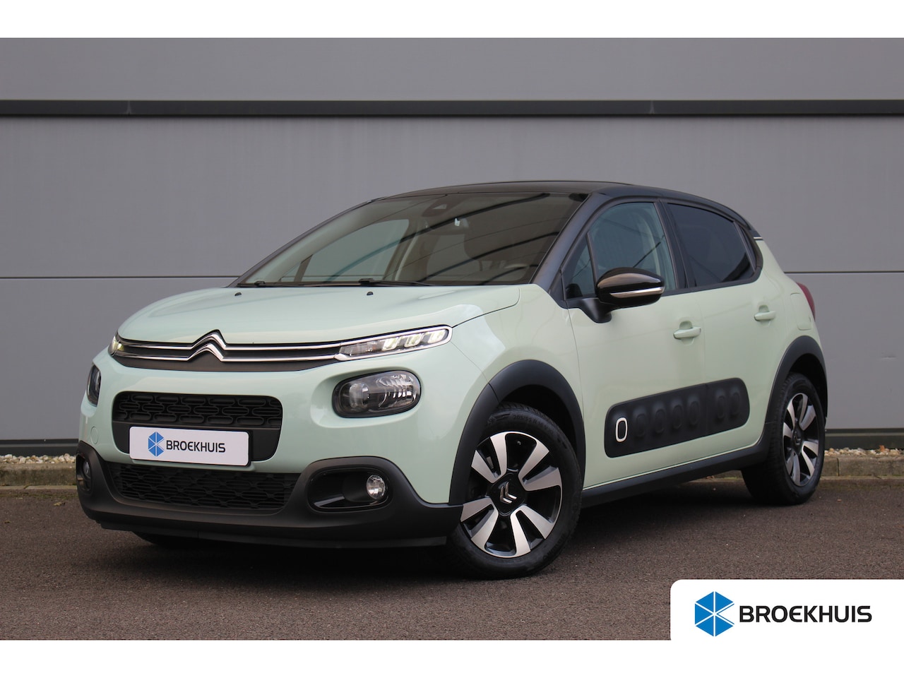 Citroën C3 - 1.2 PureTech Shine | Panoramadak | - AutoWereld.nl