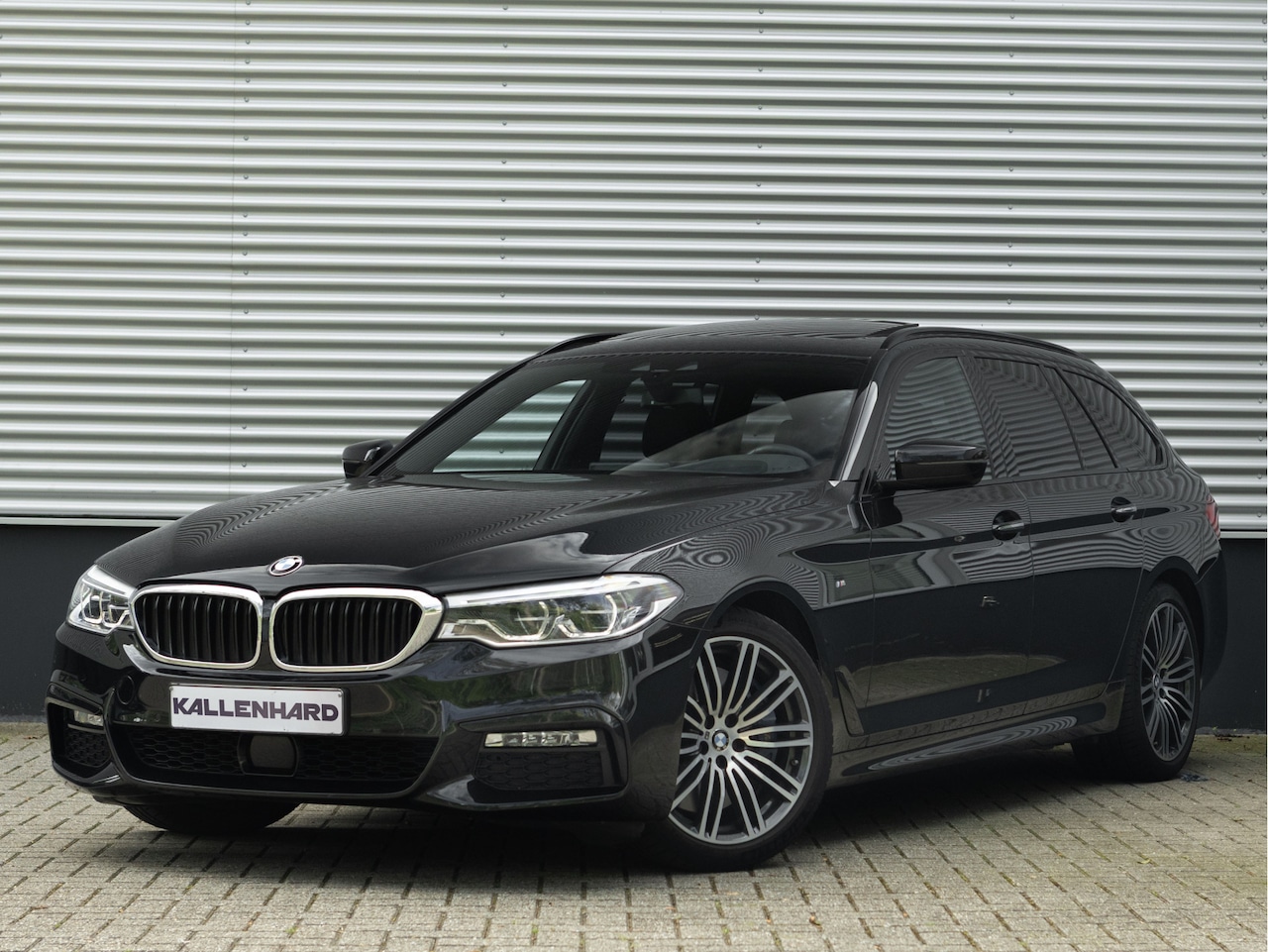 BMW 5-serie Touring - 540i xDrive M-Sport - Pano - Active Steering - Driving Ass Plus - Head-Up - AutoWereld.nl