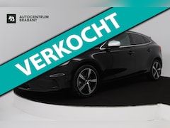 Volvo V40 - 1.5 T3 Polar+ Sport (PANORAMADAK, CAMERA, NAVIGATIE, STOELVERWARMING, PARKEERSENSOREN, CRU