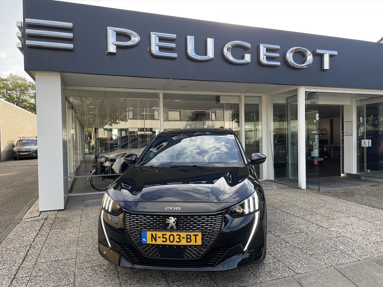 Peugeot 208 - 1.2 PureTech 100pk - AutoWereld.nl