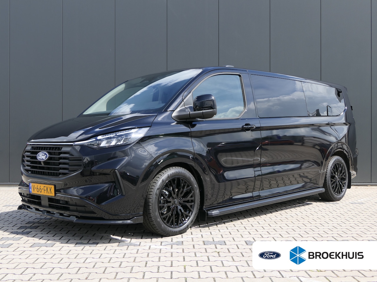 Ford Transit Custom - 320 2.0 TDCI L2H1 Limited | 19 inch lichtmetalen velgen | 70 liter brandstoftank | 8-weg v - AutoWereld.nl
