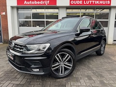 Volkswagen Tiguan - 1.4TSI 150PK DSG Sound Pano ACC Trekhaak Navi